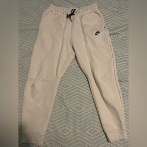 Nike tech fleece pants
